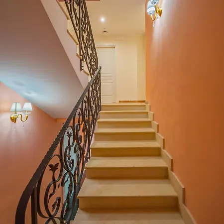 فندق مبيت وإفطار Dimora Le Antiche Torri 4*