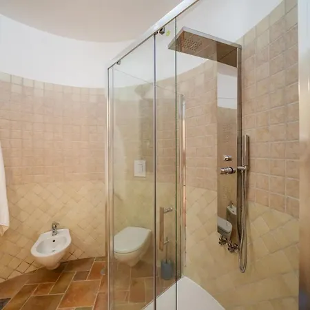 فندق مبيت وإفطار Dimora Le Antiche Torri 4*