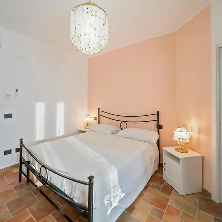 Dimora Le Antiche Torri 4* أغروبولي
